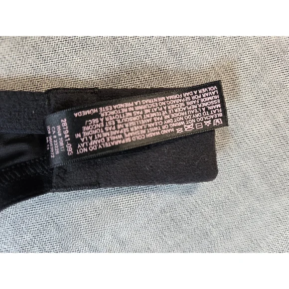 Victoria's Secret Body by Victoria Women's 38D Black Lace Lined Demi Bra - Picture 6 of 7